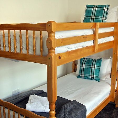 Approved Serviced Apartments Gorse Hill Manchester Esterno foto
