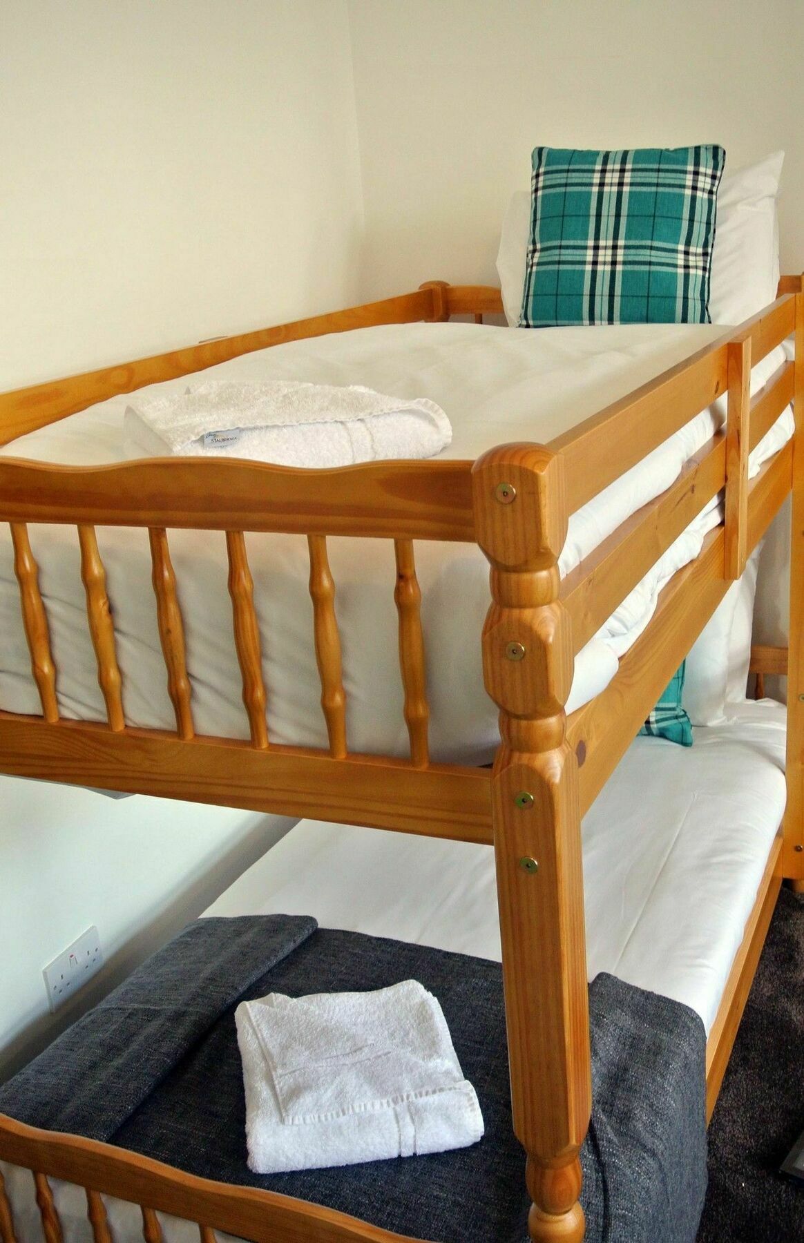 Approved Serviced Apartments Gorse Hill Manchester Esterno foto