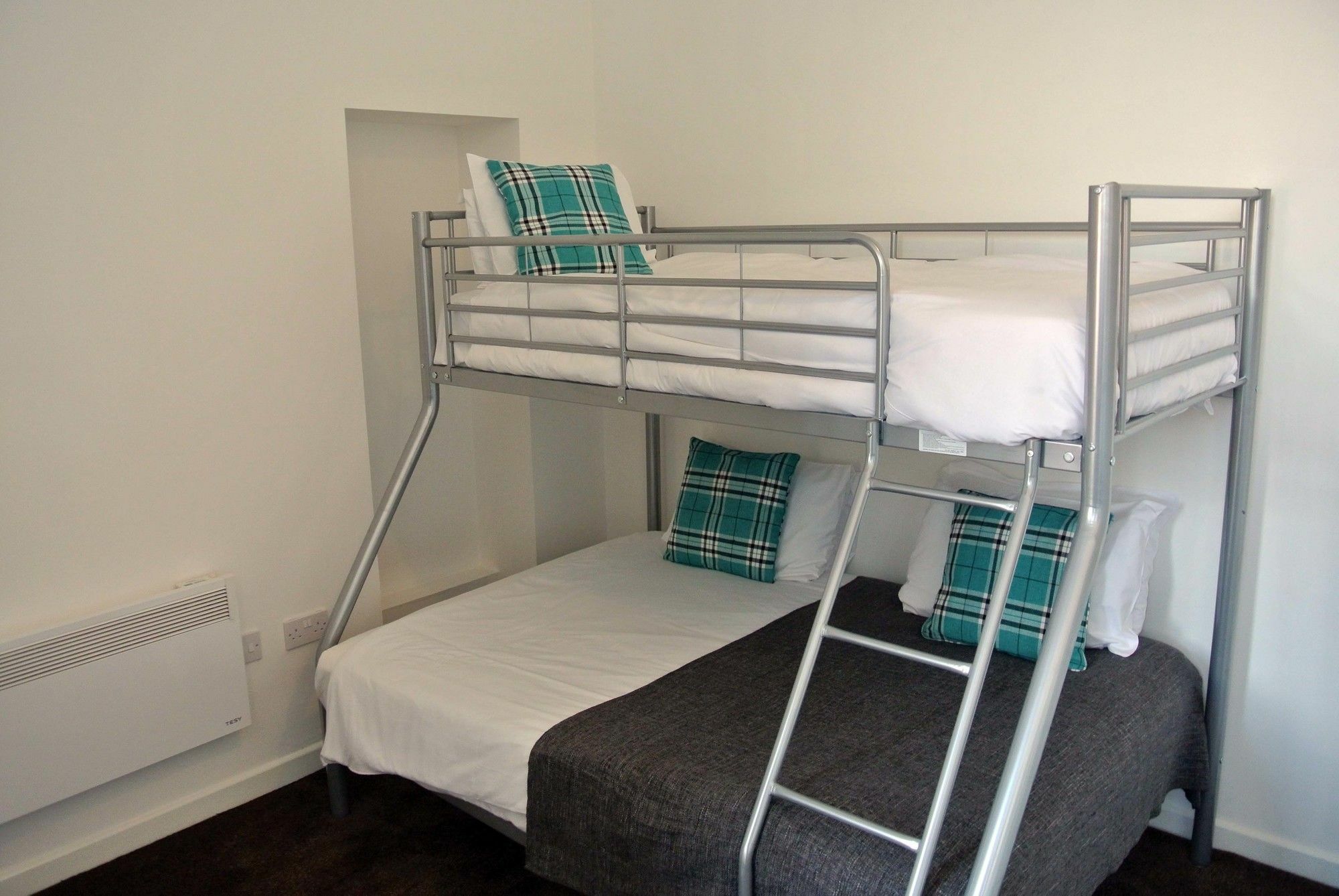 Approved Serviced Apartments Gorse Hill Manchester Esterno foto